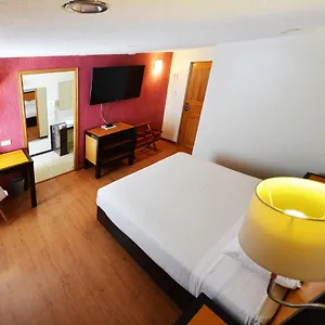 https://centro-19-hotel.hotels-in-queretaro.com